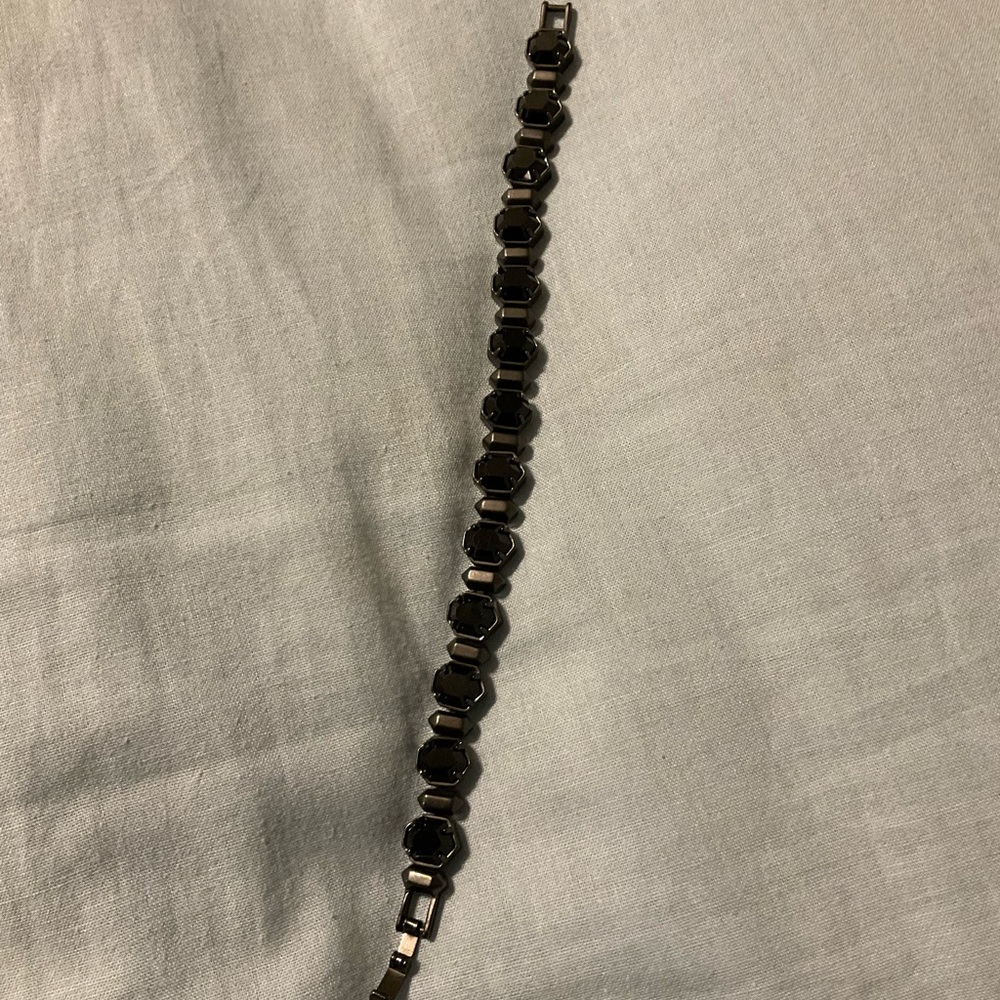 Kendra Scott bracelet